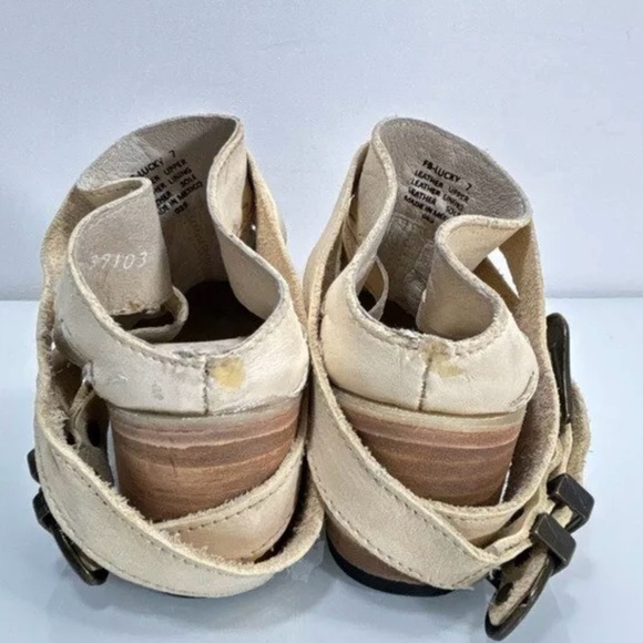 Freebird Womens Beige Lucky Distressed Strappy Buckle Detail Heeled Mules Size 7 - Picture 8 of 10